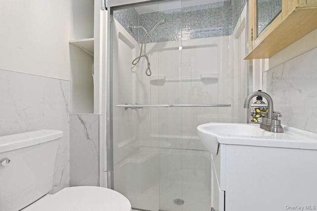111 N 11th Street, New Hyde Park, NY 11040