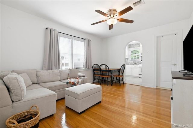 111 N 11th Street, New Hyde Park, NY 11040