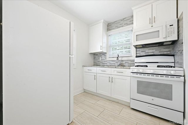 111 N 11th Street, New Hyde Park, NY 11040