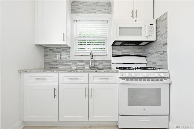 111 N 11th Street, New Hyde Park, NY 11040