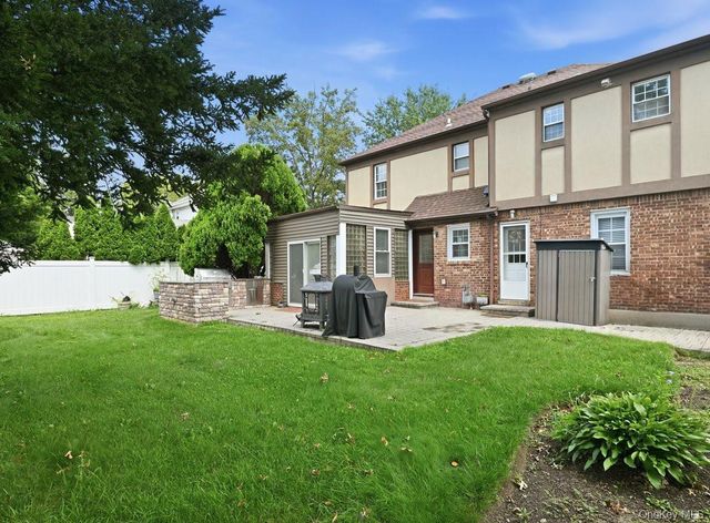 111 N 11th Street, New Hyde Park, NY 11040