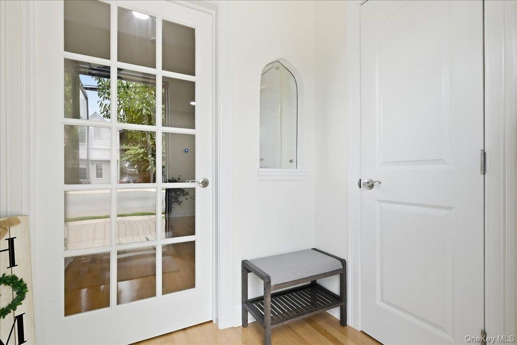 111 N 11th Street, New Hyde Park, NY 11040 — photo 4