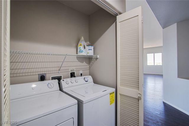 8255 Las Vegas Boulevard 1702, Las Vegas, NV 89123