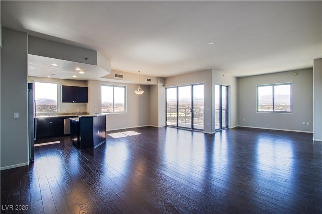 8255 Las Vegas Boulevard 1702, Las Vegas, NV 89123