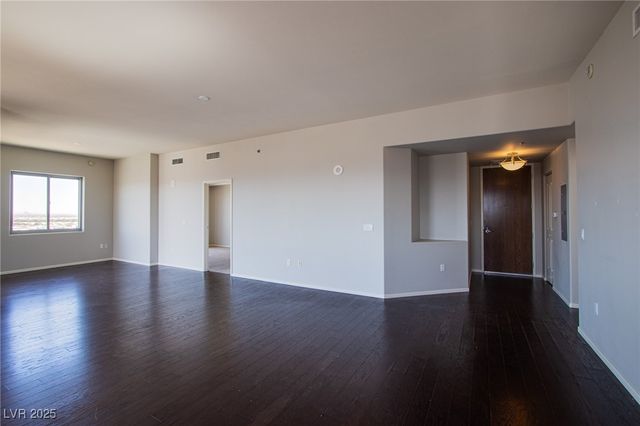 8255 Las Vegas Boulevard 1702, Las Vegas, NV 89123