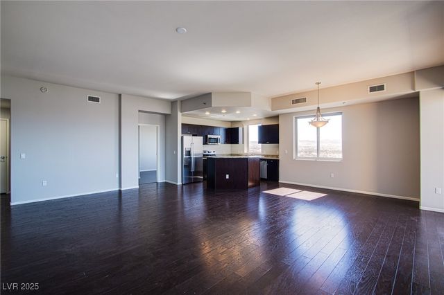 8255 Las Vegas Boulevard 1702, Las Vegas, NV 89123