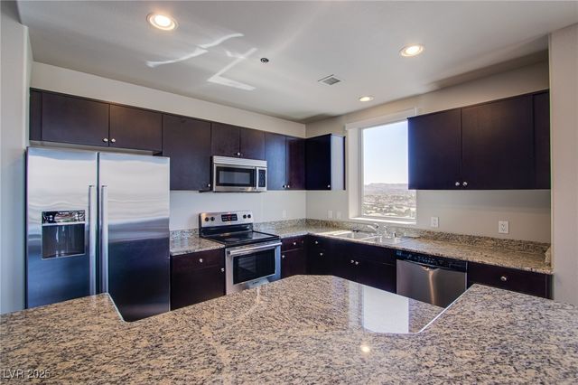 8255 Las Vegas Boulevard 1702, Las Vegas, NV 89123