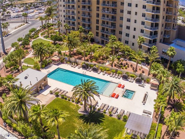 8255 Las Vegas Boulevard 1702, Las Vegas, NV 89123