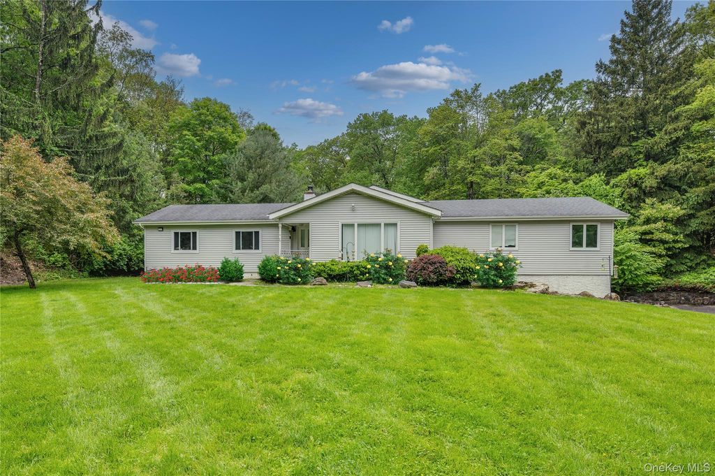 54 Allapartus Road, Ossining, NY 10562