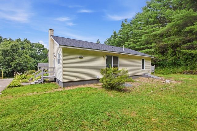 125 Glendale Cir, Ware, MA 01082