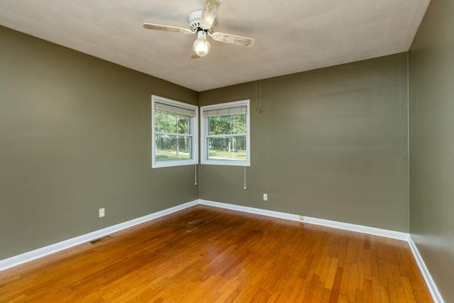 1318 South Farm Road 205, Springfield, MO 65809