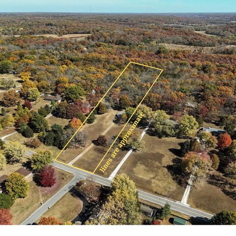 1318 South Farm Road 205, Springfield, MO 65809
