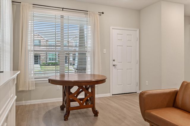 2200 Davenport Drive, Denton, TX 76207