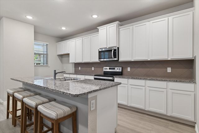 2200 Davenport Drive, Denton, TX 76207