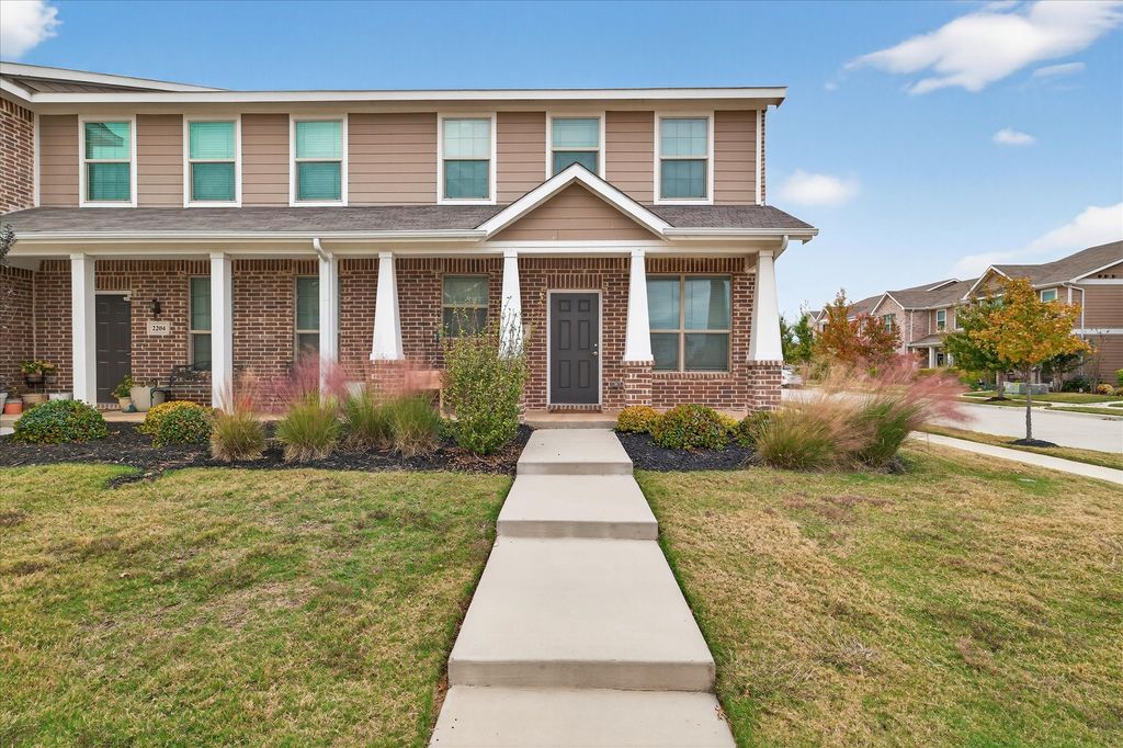 2200 Davenport Drive, Denton, TX 76207