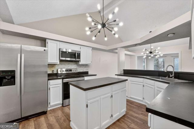 6 English Saddle Court, Savannah, GA 31406