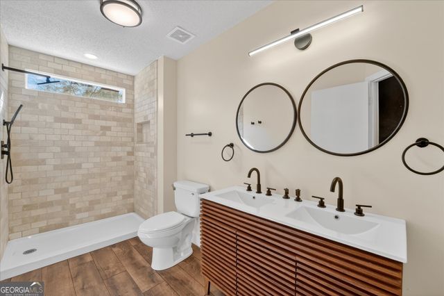 6 English Saddle Court, Savannah, GA 31406