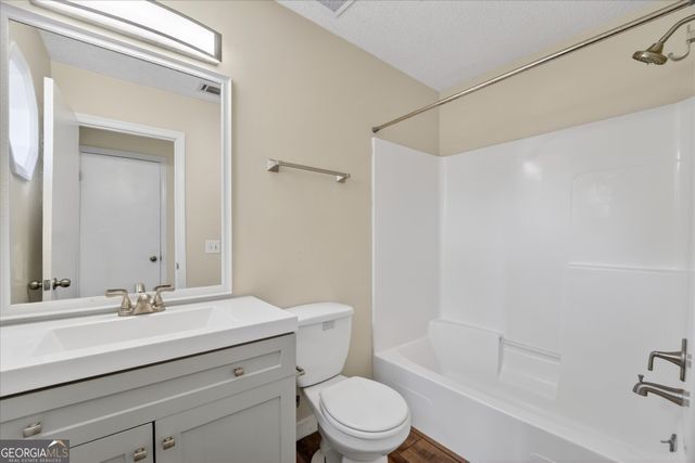 6 English Saddle Court, Savannah, GA 31406