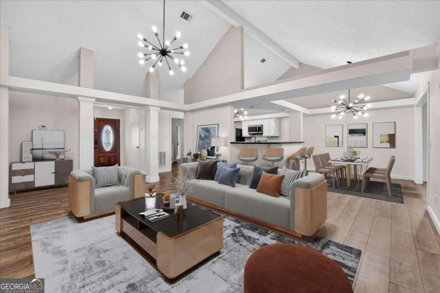 6 English Saddle Court, Savannah, GA 31406