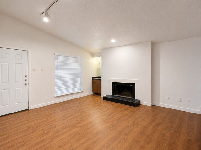 6646 E Lovers Lane 808, Dallas, TX 75214