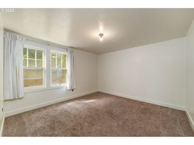 3148 WILLAMETTE St, Eugene, OR 97405