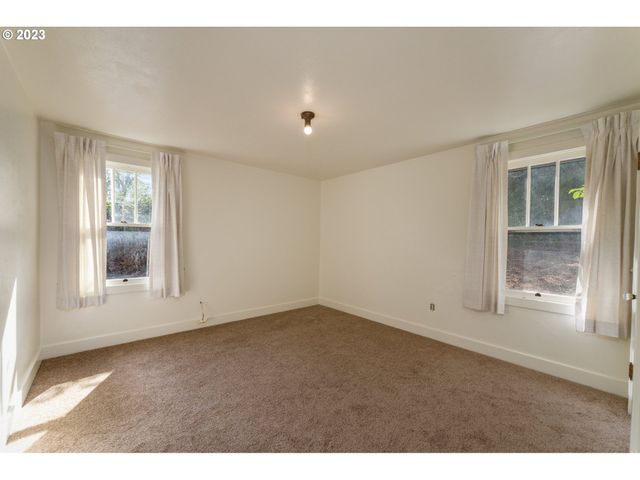 3148 WILLAMETTE St, Eugene, OR 97405