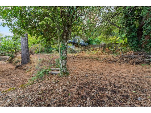 3148 WILLAMETTE St, Eugene, OR 97405