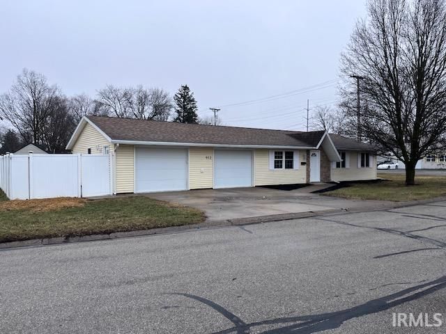 912 Phillip Street, Auburn, IN 46706