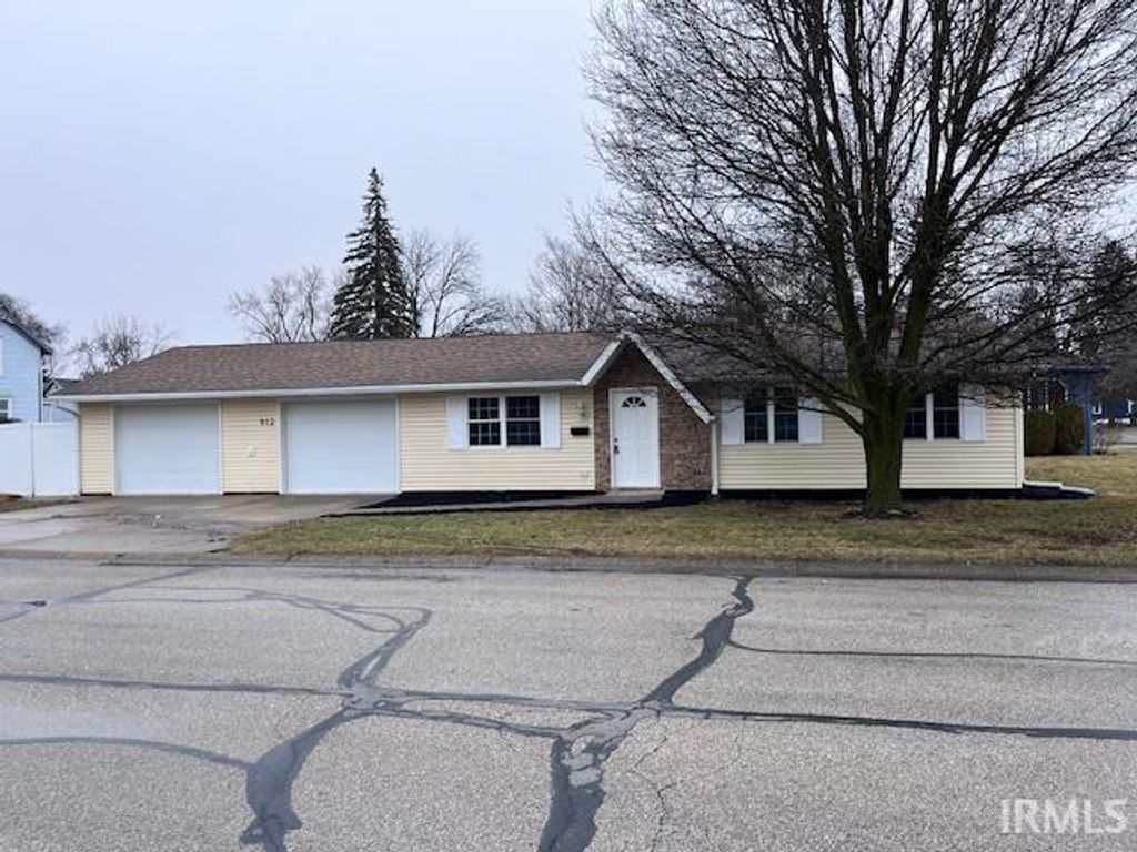 912 Phillip Street, Auburn, IN 46706