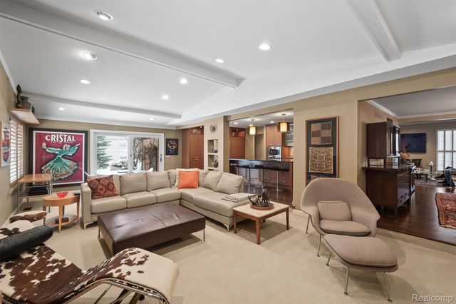 6018 Glen Eagles Drive, West Bloomfield Charter Township, MI 48323