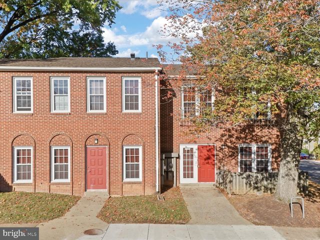 10345 DEMOCRACY LN, Fairfax, VA 22030