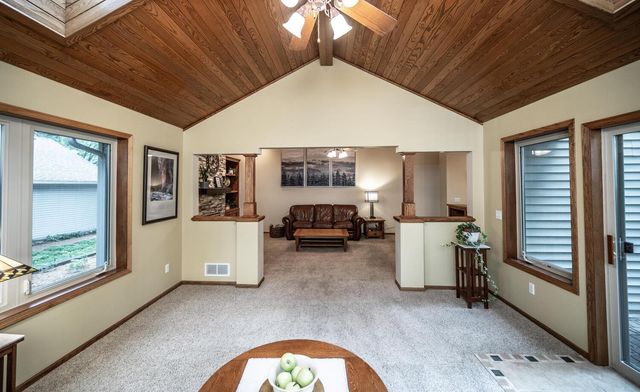 452 Spruce Street, Shakopee, MN 55379
