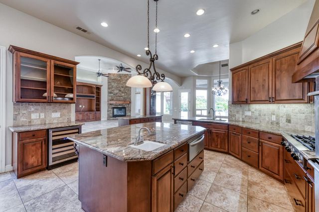 10746 N Falcon Faire Drive, Fresno, CA 93730