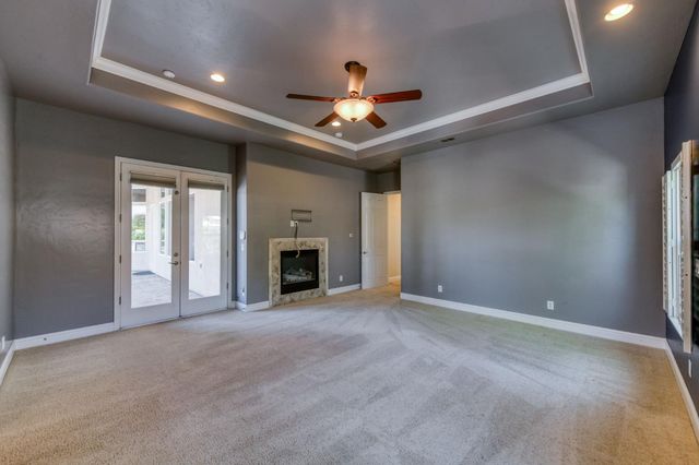 10746 N Falcon Faire Drive, Fresno, CA 93730