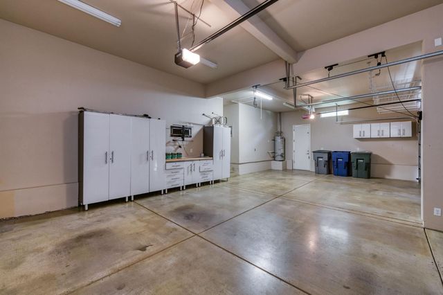 10746 N Falcon Faire Drive, Fresno, CA 93730