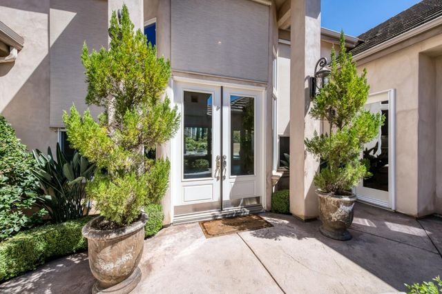 10746 N Falcon Faire Drive, Fresno, CA 93730