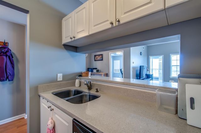 2025 Woodmont Blvd Apt 215, Nashville, TN 37215