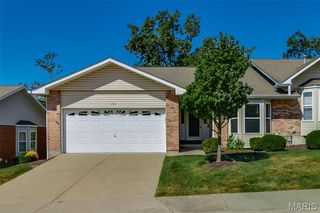 155 Southern Oaks Drive 7A, St Charles, MO 63303
