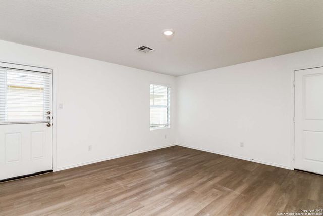 427 Filibusters Trail, San Antonio, TX 78220