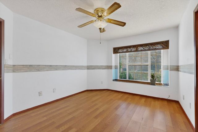 7824 Snowberry Street NW, Albuquerque, NM 87120