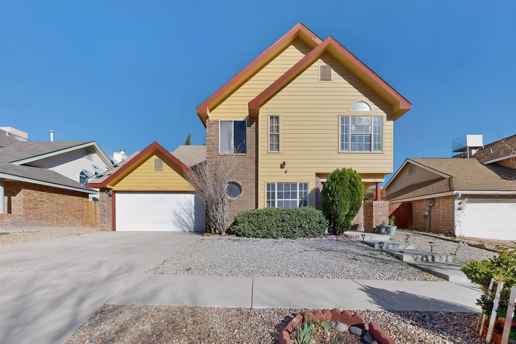 Image 2 of property listing at 7824 Snowberry Street NW, Albuquerque, NM 87120