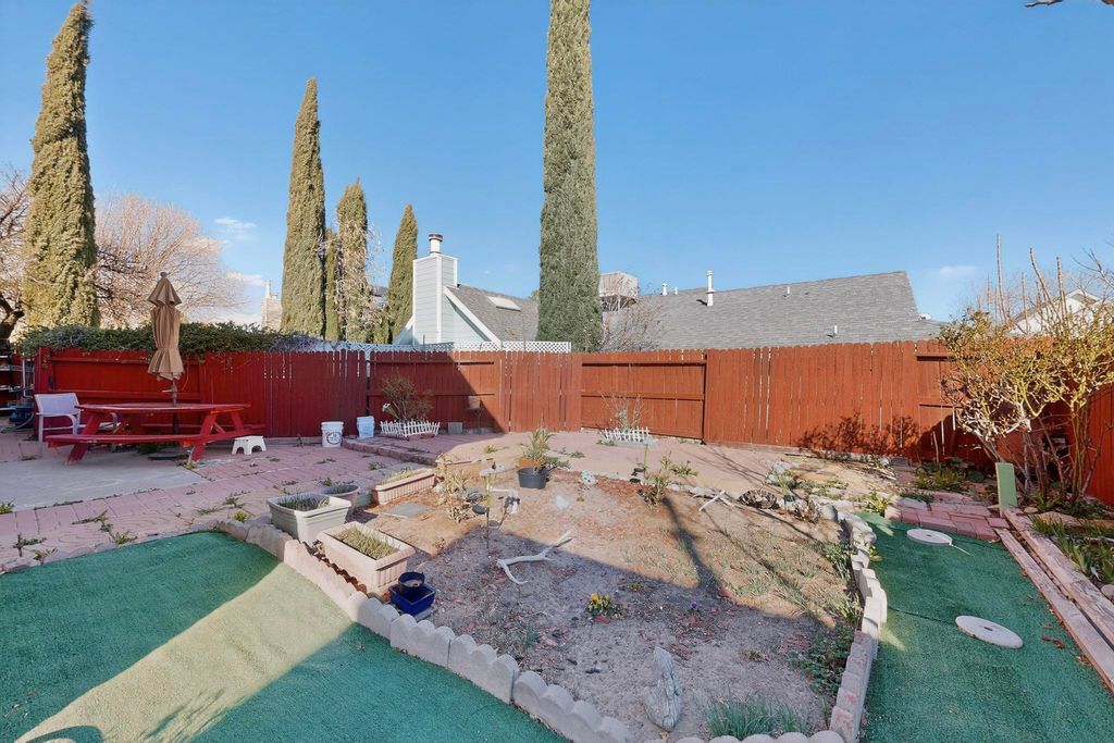 Image 35 of property listing at 7824 Snowberry Street NW, Albuquerque, NM 87120