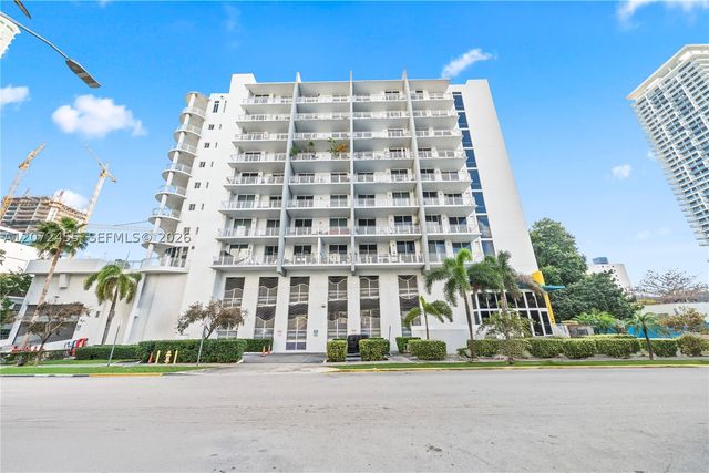 444 NE 30th St 702, Miami, FL 33137