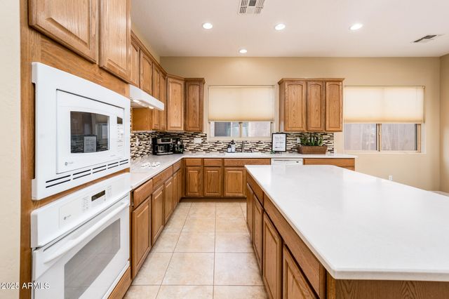 23216 N GAVIOTA Drive, Sun City West, AZ 85375