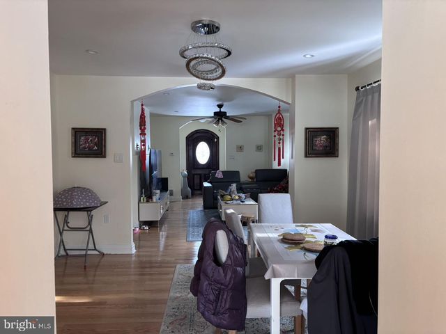 1058 HUNTINGDON PIKE, Huntingdon Valley, PA 19006