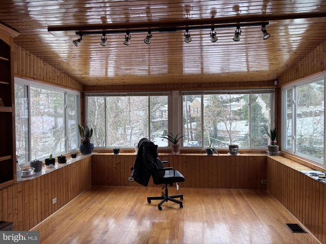 1058 HUNTINGDON PIKE, Huntingdon Valley, PA 19006