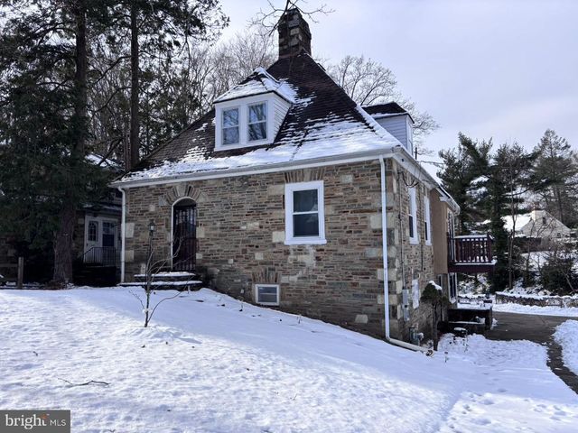 1058 HUNTINGDON PIKE, Huntingdon Valley, PA 19006