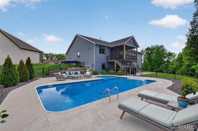 507 Stonewolf Creek Drive, Wentzville, MO 63385