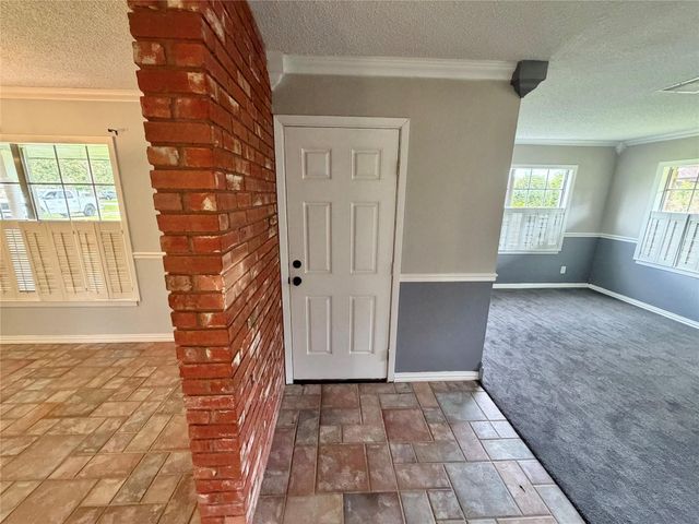 311 Southern Oaks Drive, Lake Jackson, TX 77566