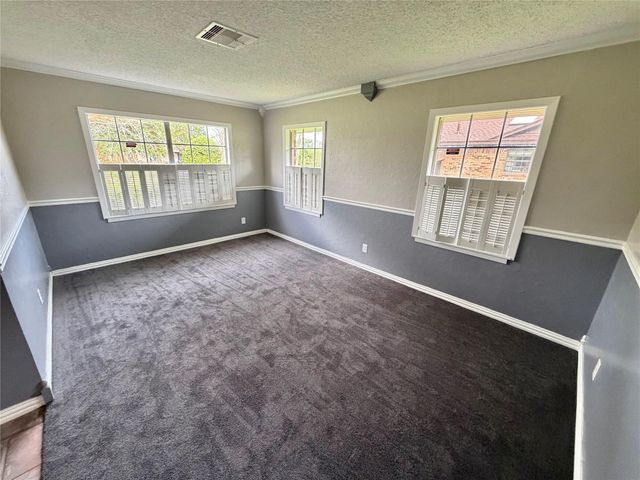 311 Southern Oaks Drive, Lake Jackson, TX 77566